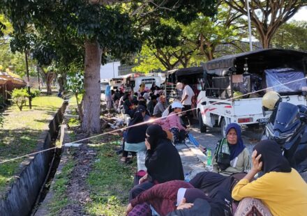 warga desa siuna mendatangi polresta banggai